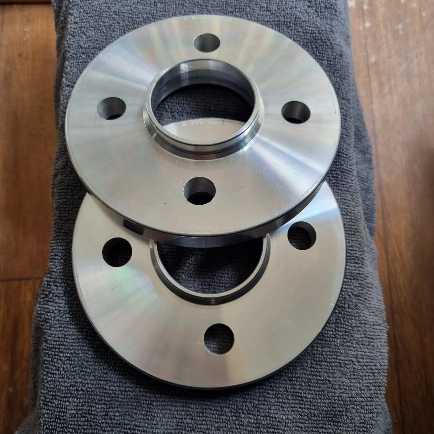 4×98×58.1×2cm